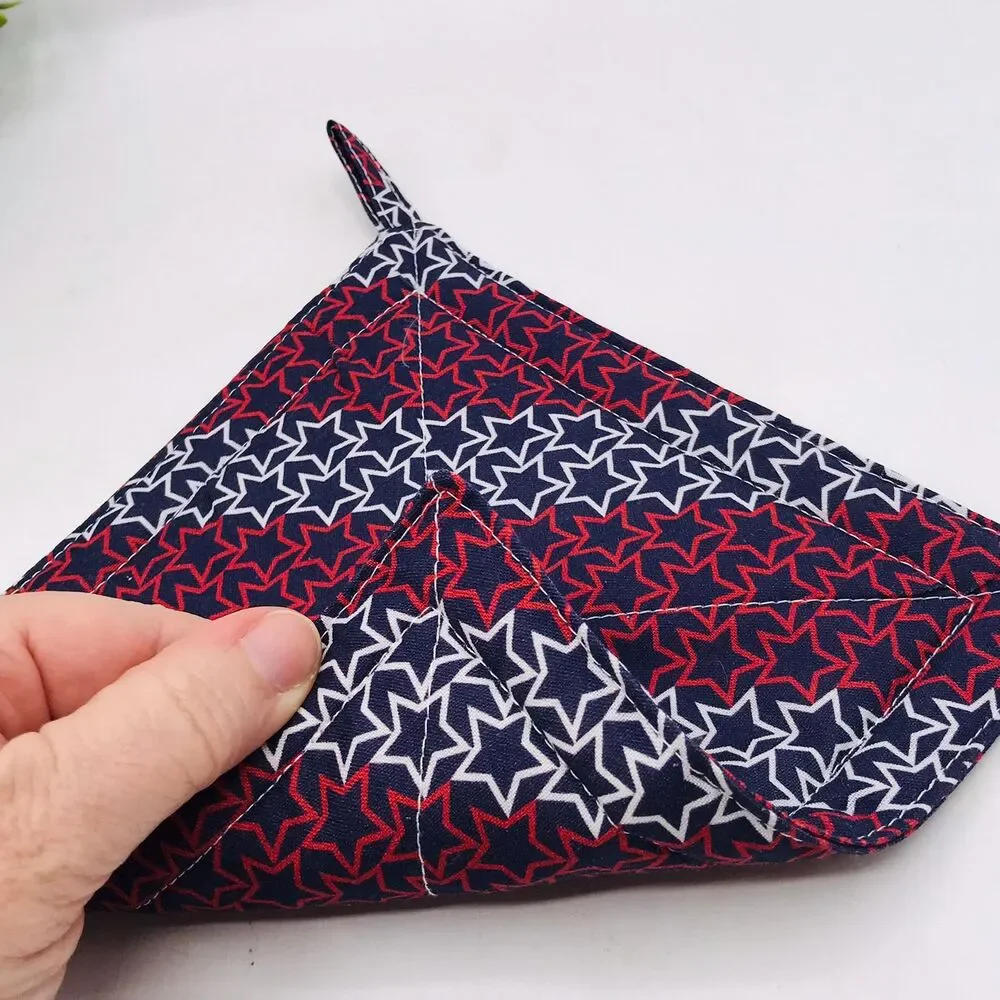 4 Piece Baking Set: 2 Finger Hotpads and 2 Square Potholders, Patriotic Stars